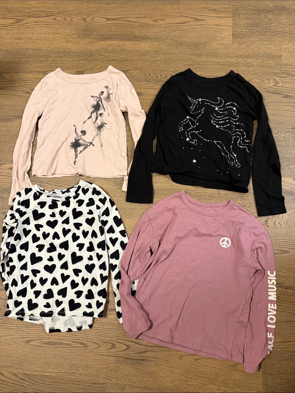 Set of 4 girls long sleeve tees - size M (8)